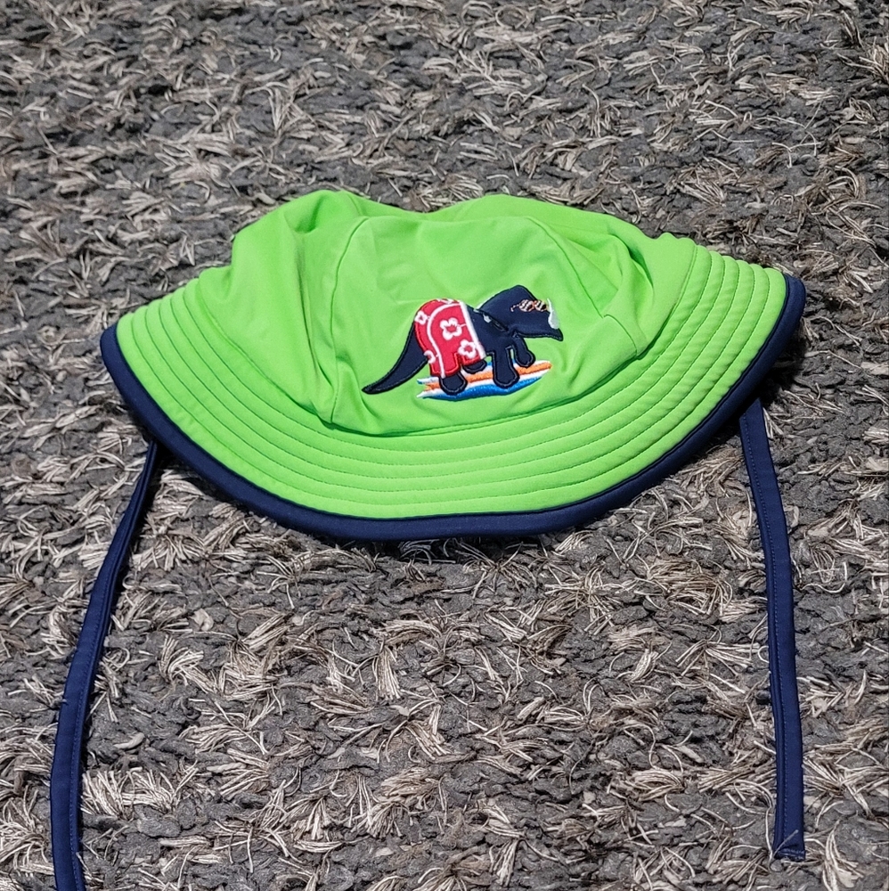 Hanna Andersson dinosaur sun hat size Medium